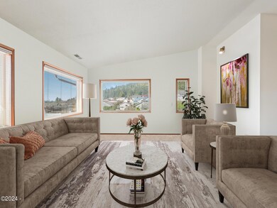 305 Cypress Ave - MLS-32