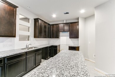 5901 Fannin Point, Schertz, TX 78108 - photo 6