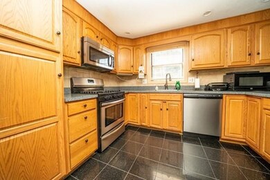 4 Franklin Square unit E, Randolph, MA 02368 - photo 3