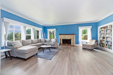 Living room with fireplace for cold nights