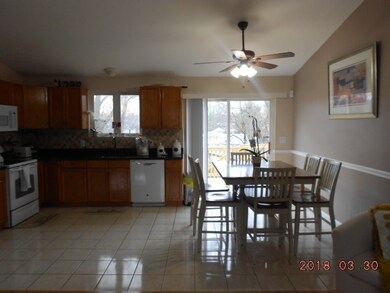 21 Benson St, Worcester, MA 01604 - photo 2