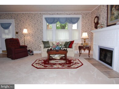 703 Wayne Ave, Reading, PA 19611 - photo 7