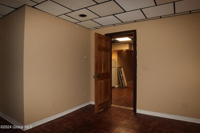 480 Hamilton St, Albany, NY 12203 - photo 7