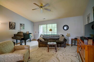 957 Park St unit 202, Oregon, WI 53575 - photo 3