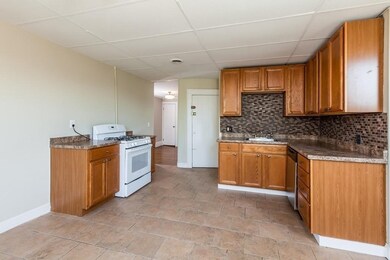 394 Riverway unit 12, Boston, MA 02115 - photo 6