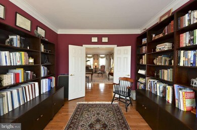 8517 Wolftrap Rd, Vienna, VA 22182 - photo 7