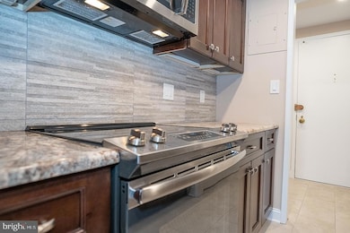 William Penn House unit 807, Philadelphia, PA 19103 - photo 6