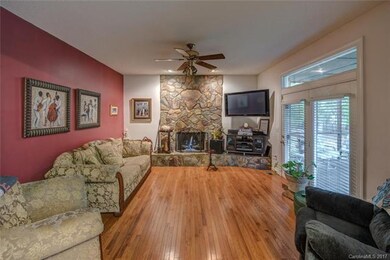 226 Nancy Dr, Shelby, NC 28152 - photo 5