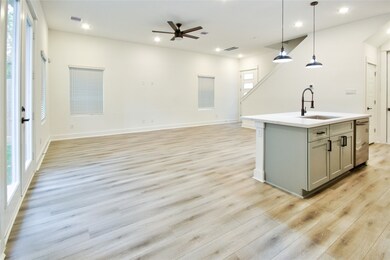 778 W Tidwell Rd unit D, Houston, TX 77091 - photo 6