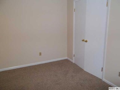 639 W Sharpe St, Statesville, NC 28677 - photo 4