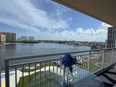 Winston Towers 100 unit 918, Sunny Isles Beach, FL 33160 - photo 4