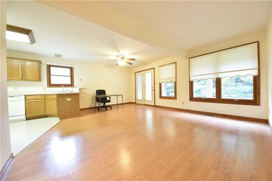 3186 Martha Ct, Columbus, IN 47203 - photo 6