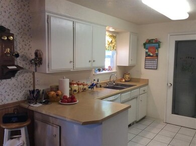 1274 Gardendale Ave, Medford, OR 97504 - photo 5