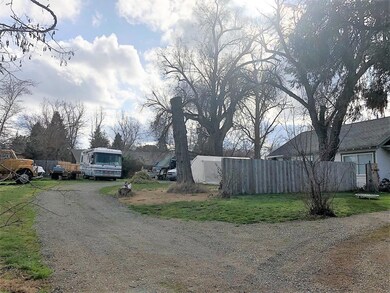 2412 Spring St, Medford, OR 97504 - photo 4