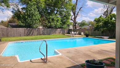 309 Lindberg Ave, Natchez, MS 39120 - photo 4