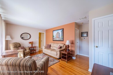 49 E End Ave