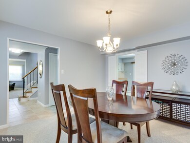 12835 Point Pleasant Dr, Fairfax, VA 22033 - photo 6