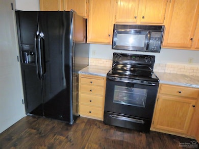 1524 SW 34th St, Redmond, OR 97756 - photo 5