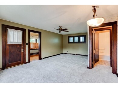 3859-Dupont-Ave-005