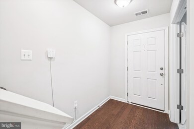12532 Adobe Aly, Beltsville, MD 20705 - photo 7