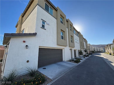 2735 Atomic Tangerine Way unit 4, Las Vegas, NV 89183 - photo 2