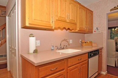 10 Cara Dr, Weymouth, MA 02188 - photo 5