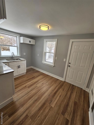 20737 Nummer St, Warren, MI 48089 - photo 5