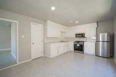 7318 Dahlia St unit A, Houston, TX 77012 - photo 7