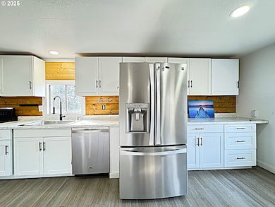 16391 Highway 101 S unit 3, Brookings, OR 97415 - photo 4