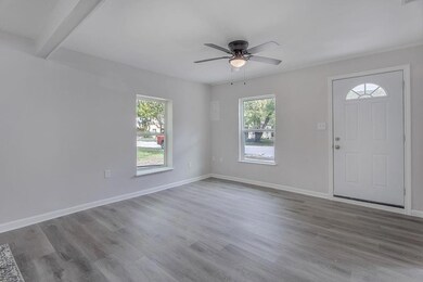 1013 Trinity St, Cleburne, TX 76031 - photo 6