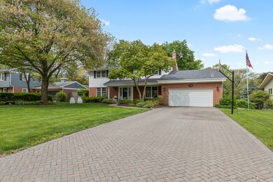 1216 Gamon Rd, Wheaton, IL 60189 - photo 2