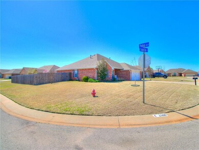 2300 Crooked Oak Ct, Shawnee, OK 74804 - photo 2