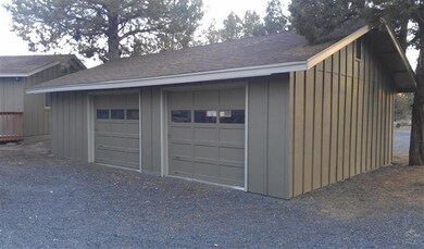 22937 Yucca Ct, Bend, OR 97701 - photo 3