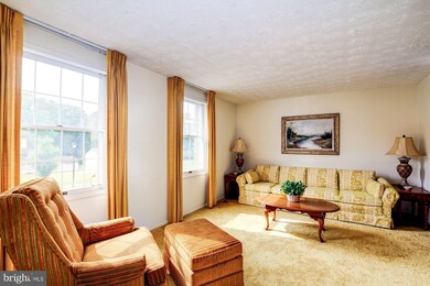 9221 Briarchip St, Laurel, MD 20708 - photo 2