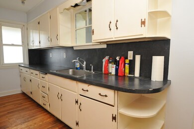 541 Springfield St, Chicopee, MA 01013 - photo 3