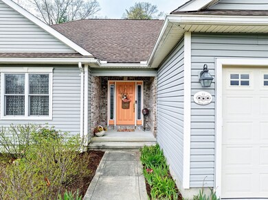 11 Daisy Ln, Ludlow, MA 01056 - photo 3