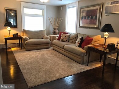 334 W Walnut St, Reading, PA 19607 - photo 4