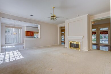 Large Family Room, Open and Bright !!!
