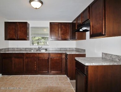 6931 Tampico Rd S, Jacksonville, FL 32244 - photo 4