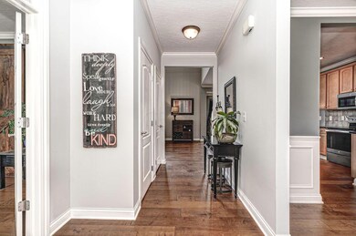 8010 Eric Ct, Lewis Center, OH 43035 - photo 4