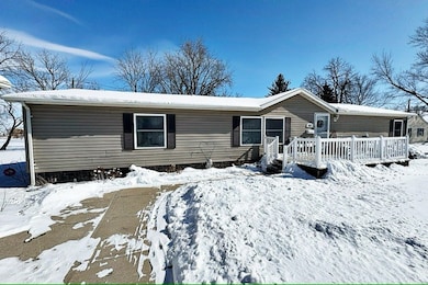 415 Wagner St, Duncombe, IA 50532 - photo 2