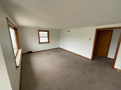 1115 W 3rd St, Anderson, IN 46016 - photo 3