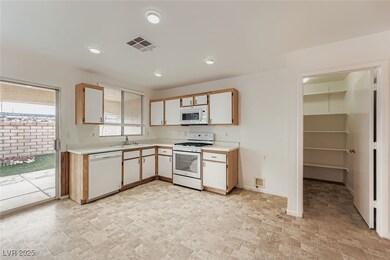 633 Indian Row Ct, Henderson, NV 89011 - photo 6