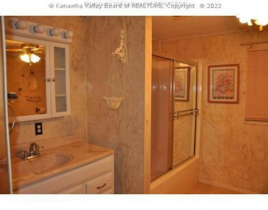 Main Level Bathroom.