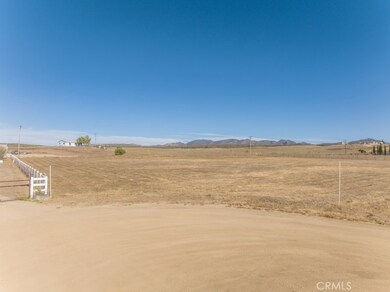 450 Comanche Ct, Lake Riverside, CA 92536 - photo 4