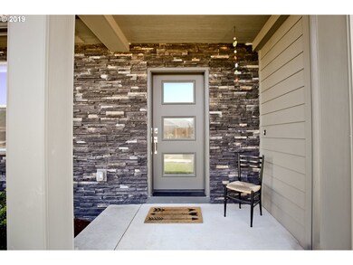 913 Hamilton St, Springfield, OR 97477 - photo 3