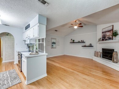 6416 Simmons Rd, North Richland Hills, TX 76182 - photo 6