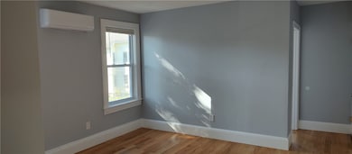 19 Irving Ct unit 2nd, Pawtucket, RI 02860 - photo 5