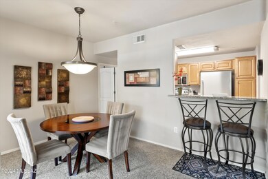 Dining Area-Breakfast Bar2