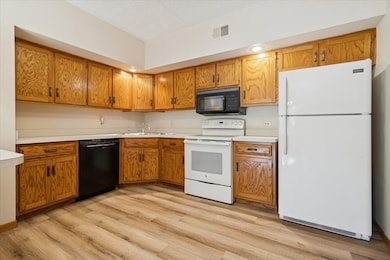 3119 Ingalls Ave unit 2A, Joliet, IL 60435 - photo 5